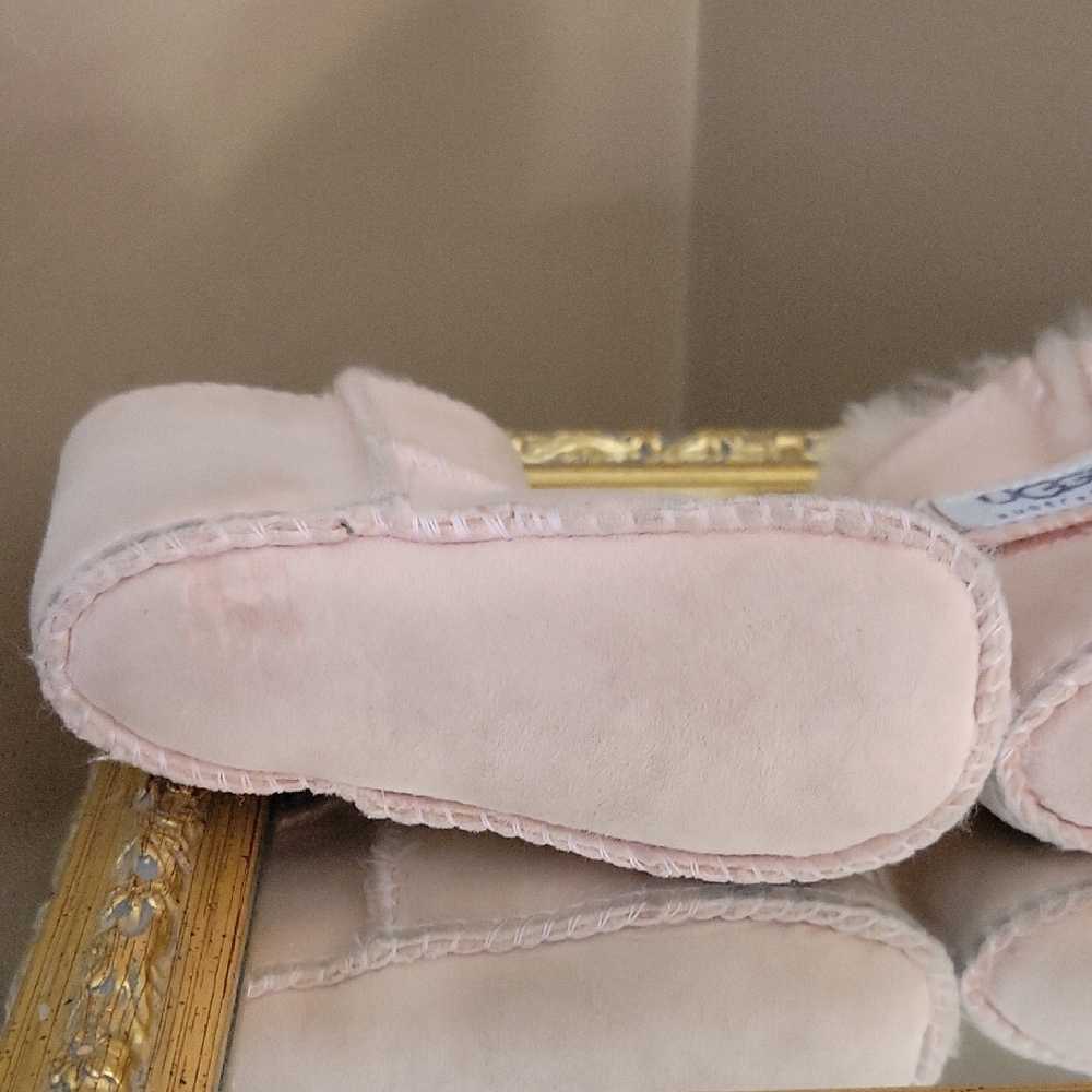 UGG Infant Pink Bootie Slippers Medium 12-18 Months - So Warm - Picture 3 of 10